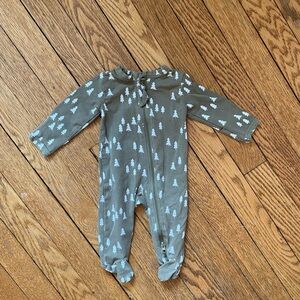 Mebie footed pajamas - Size Newborn